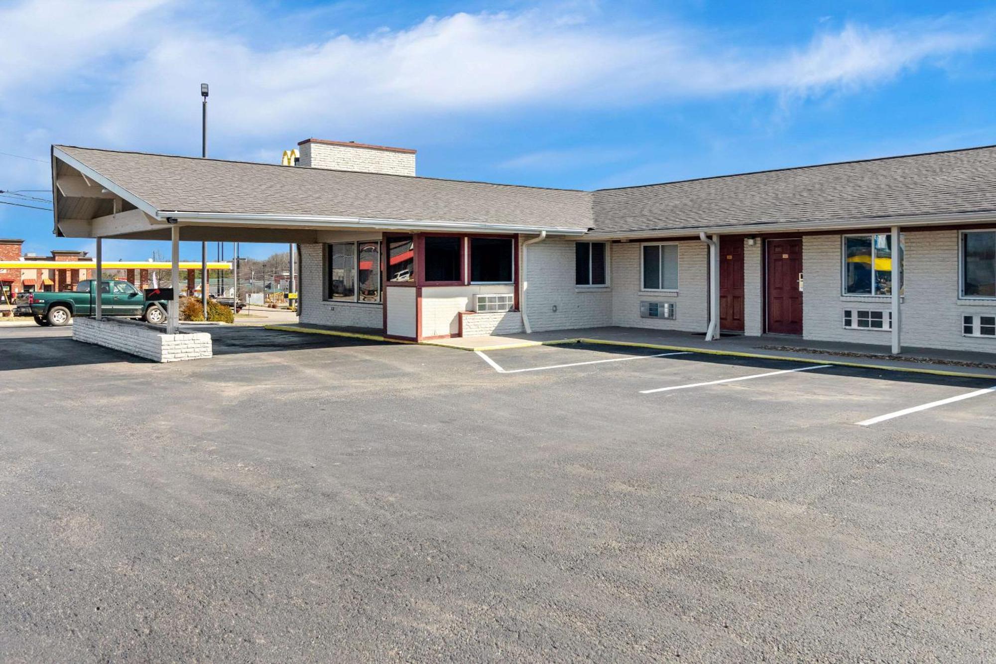 Rodeway Inn Dickson Eksteriør billede
