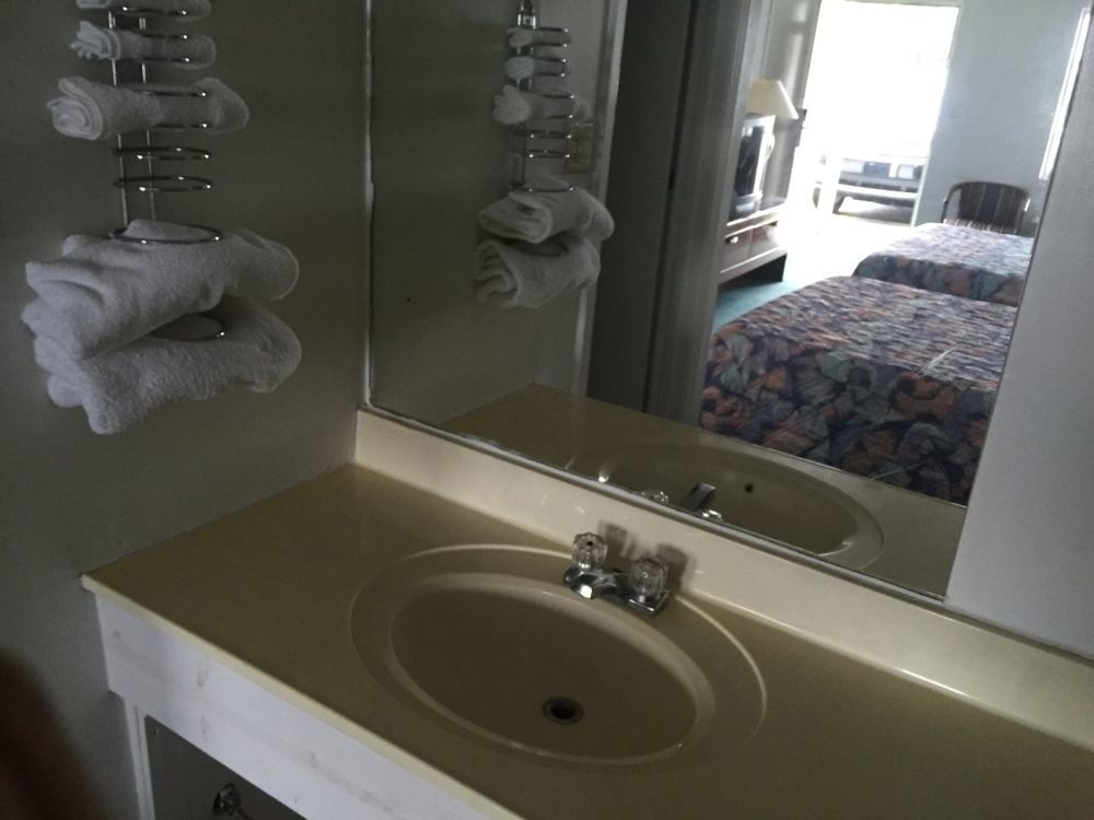 Rodeway Inn Dickson Eksteriør billede
